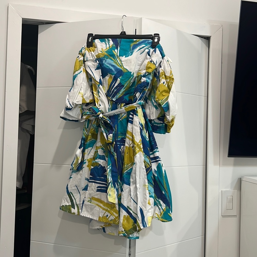 Sleeveless dress